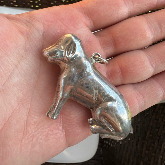 Jewelry - 925 Sterling silver vintage 3D hollow sitting dog pendant